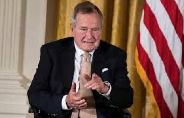 عشر محطات في مسيرة الرئيس الأميركي السابق جورج بوش الأب
