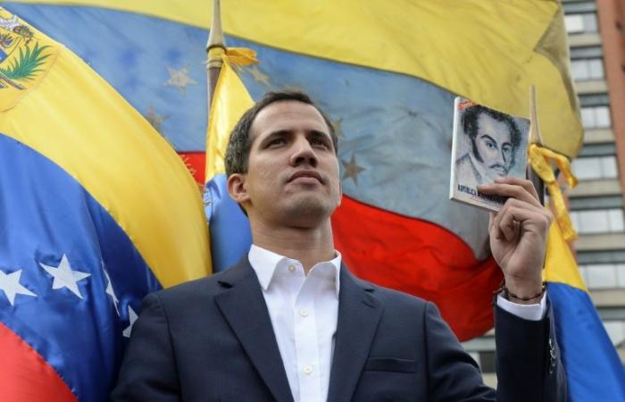 واشنطن: "جميع الخيارات" مطروحة اذا استخدم مادورو القوة ضد المتظاهرين