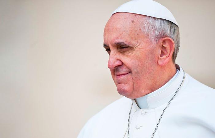 البابا لصالونات التجميل: للامتناع عن بث الشائعات
