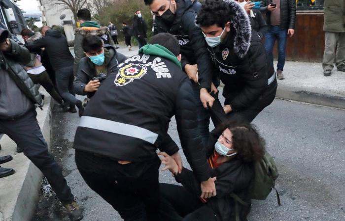 تقرير: اعتقال 20 ألفاً خلال التظاهرات بتركيا في 4 سنوات