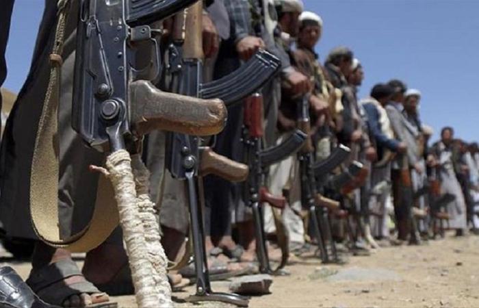 بعد الاتفاق.. إيران توقف شحن الأسلحة إلى الحوثيين!