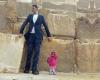 أطول رجل وأقصر امرأة بالعالم في مصر للترويج للسياحة
