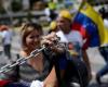 عقوبات أميركا تضر باقتصاد فنزويلا وتعرقل العمل الإنساني