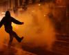 فرنسا… إصابة 22 شرطيًا بعد مواجهات مع محتجين